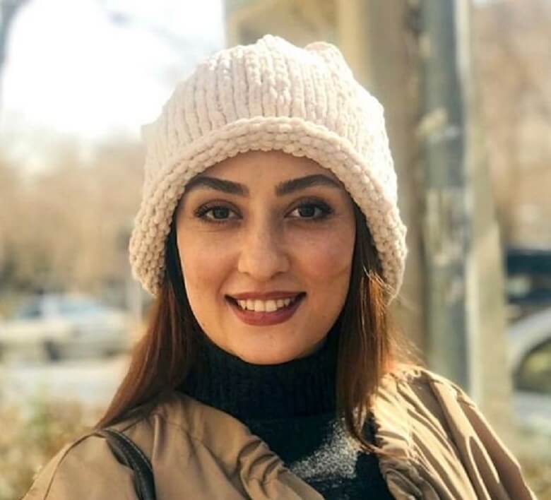 الهام طهموری از نمایش چهره کک مکی و بدون آرایش خود جسارت دارد.