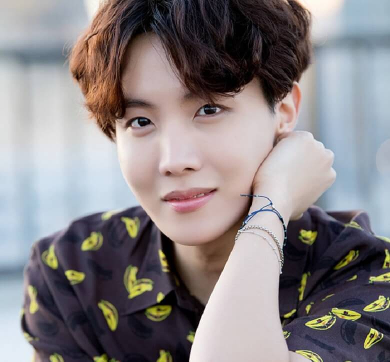 اعضای گروه BTS جذاب هستند.