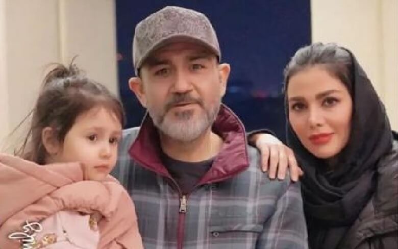 مهران غفوریان چهره شکسته و همسرش صورت شاداب و جوانی دارد.