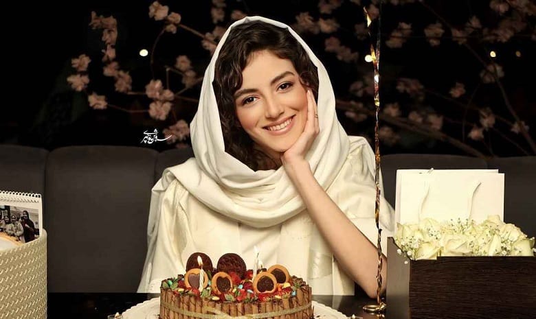 پردیس پورعابدینی خانم آقازاده در فضایی متفاوت تولد گرفت.