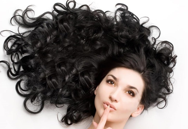 می‌تواند با این روش ها چربی موها را برطرف کنید.