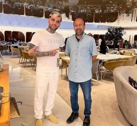 تتوهای "پویان مختاری" روی دست "تتلو" بلند شد/ عکس