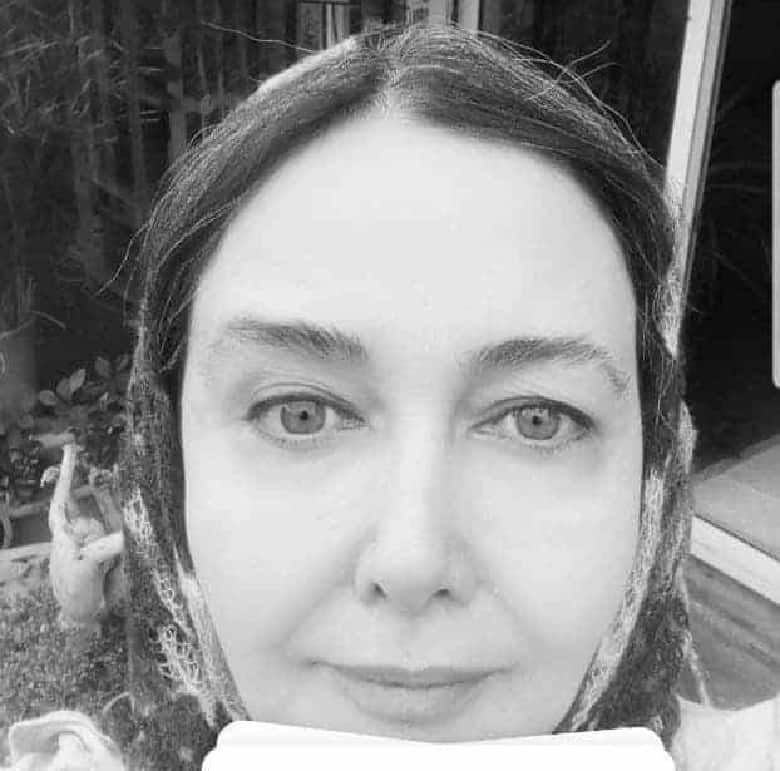 آنا نعمتی کتایون ریاحی را الگوی خود قرار داده است.