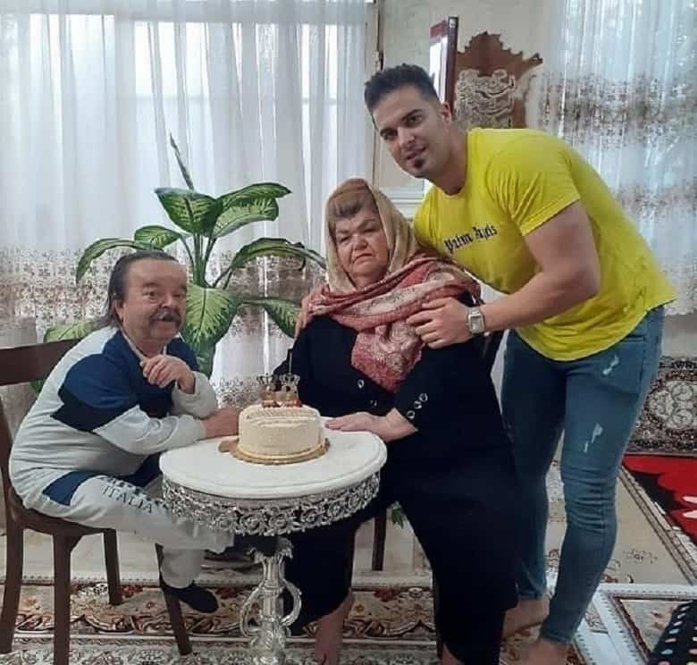 اسدالله یکتا کوتاه‌ترین بازیگر ایران پسران درشت هیکلی دارد.