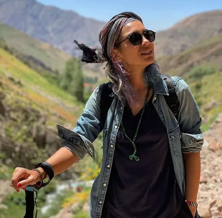 مونا کرمی بازیگر از سرنوشت ۴ در واقعیت کاملا متفاوت خواهد بود.