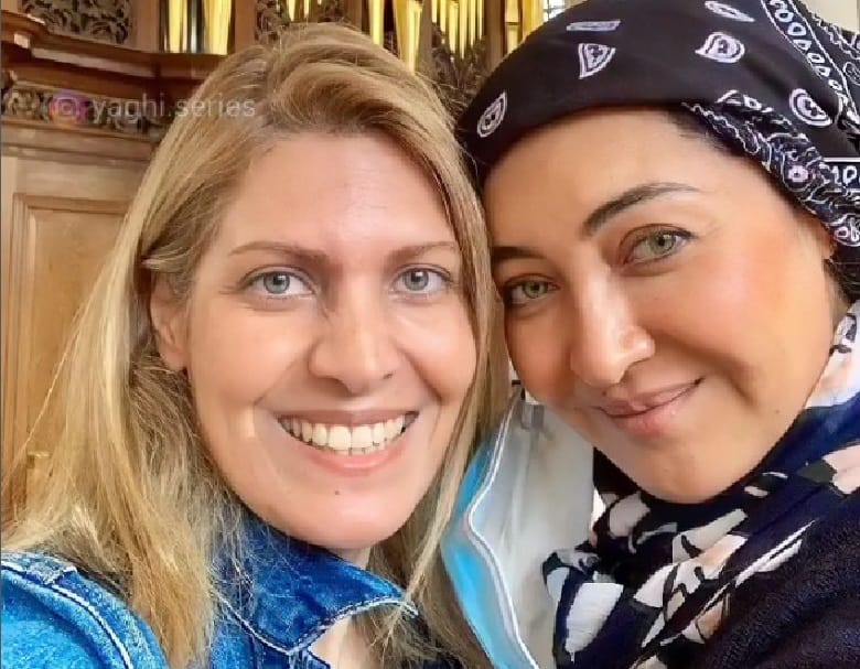 نیکی کریمی در کنار خواهر زیبا و خارج نشینش دیده شده است.