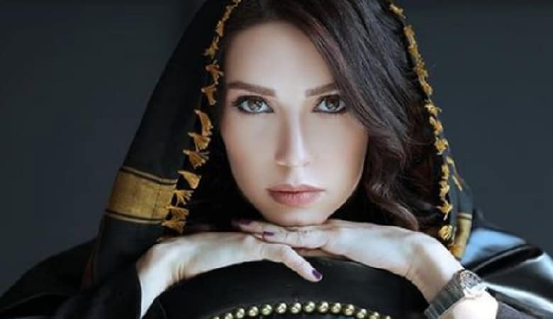 شهرزاد کمال زاده انگشتر گران قیمتش را به رخ کشیده است.