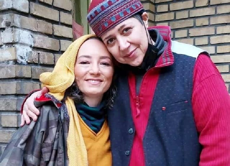 مازیار لرستانی در آغوش سحر ولدبیگی قرار گرفت.