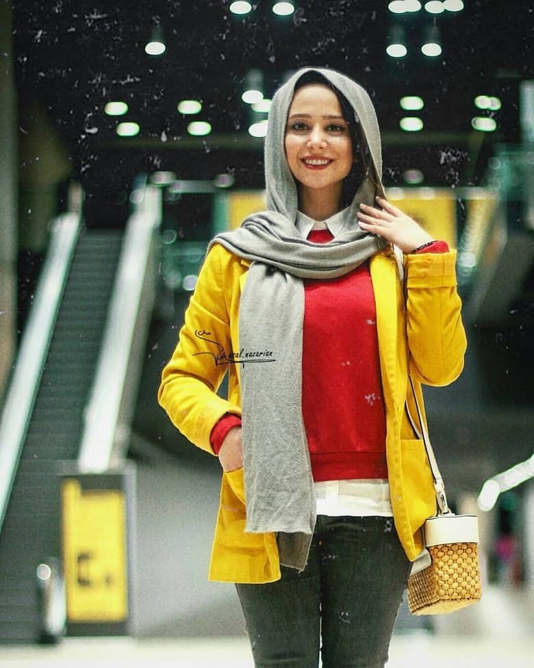 الناز حبیبی عشق رنگ زرد است.