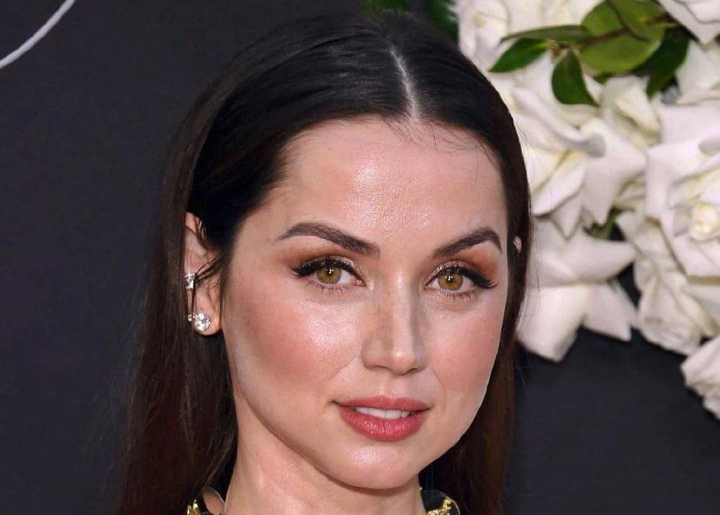 ظاهر و تیپ این بازیگر همه را انگشت به دهان کرد+عکس