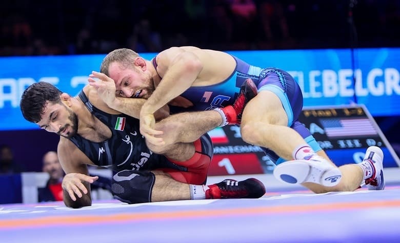 دیوید تیلور به حسن یزدانی گفت به من جادوگر می‌گویند.