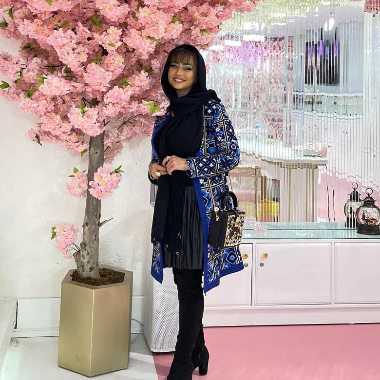 نفیسه روشن با چهره جدید و عجیبش دیده شده است.