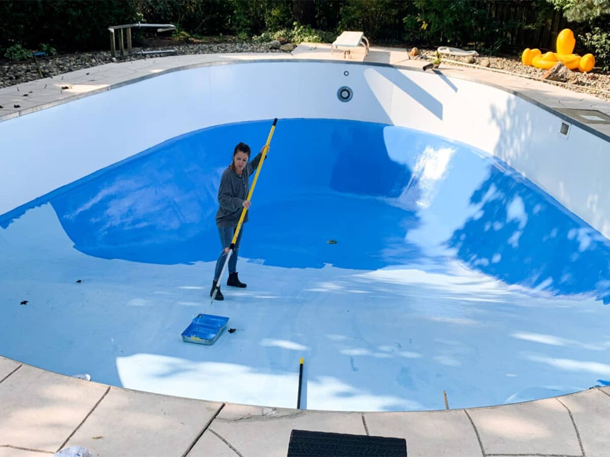 استخرها را نیز می‌توان با استفاده از رنگ epoxy رنگ‌آمیزی کرد