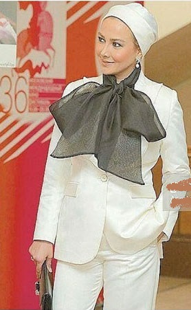 جلب توجه "آنا نعمتی" با این تیپ خاص در مسکو/ عکس