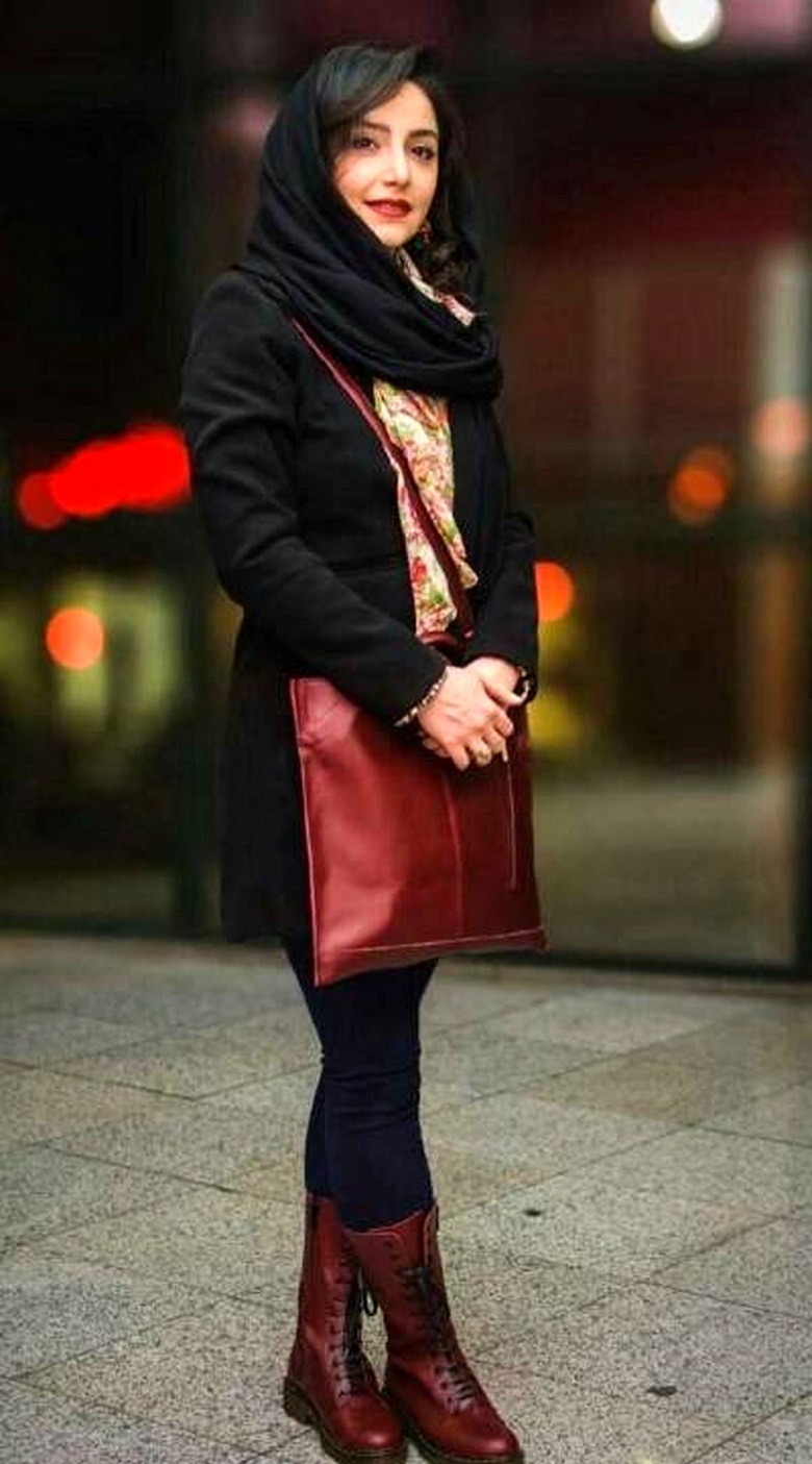 نازنین بیاتی تیپ خانمانه و باکلاسی زده است. نازنین بیاتی تیپ خانمانه و باکلاسی زده است.