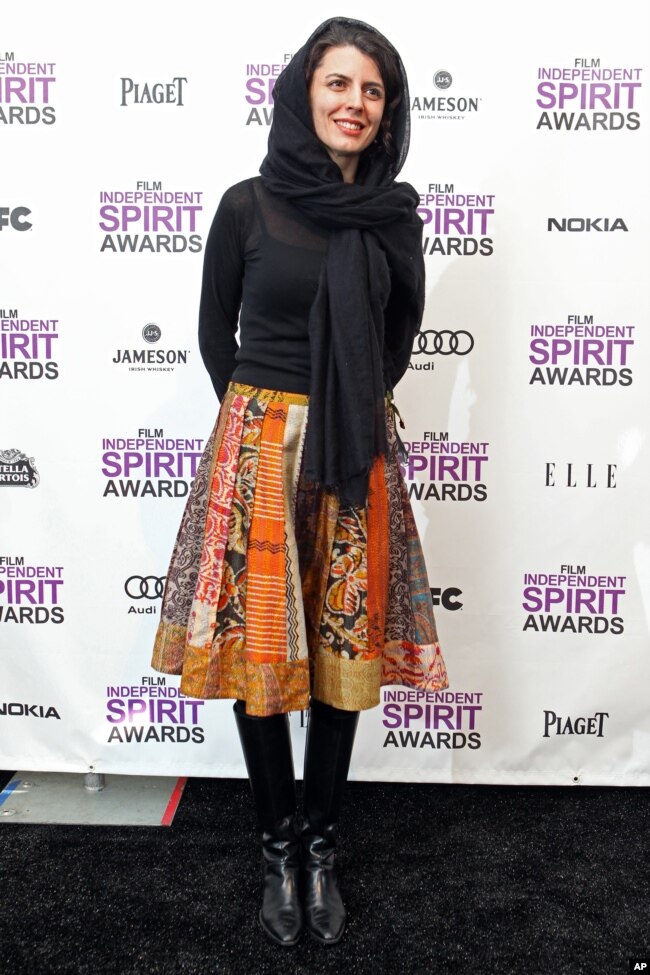 عجیب ترین تیپ‌ "لیلا حاتمی" با دامن کوتاه/ عکس