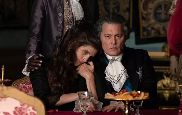 چهره "جانی دپ" به کلی زیرو رو شد/ عکس