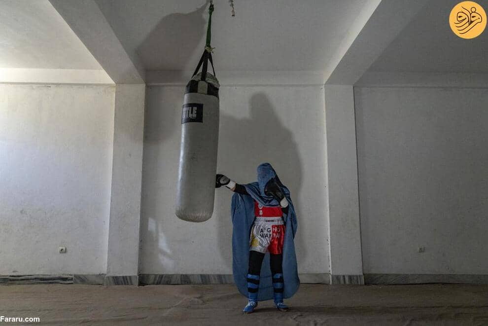 تصاویر/ لباس عجیب و خنده دار دختران ورزشکار افغان خبرساز شد!