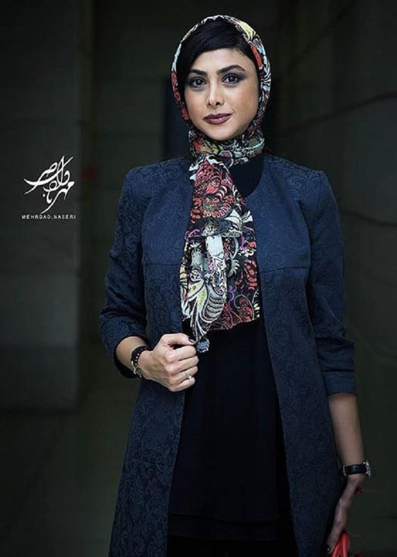 آزاده صمدی یک بار شیک‌پوش و یک بار افتضاح است.