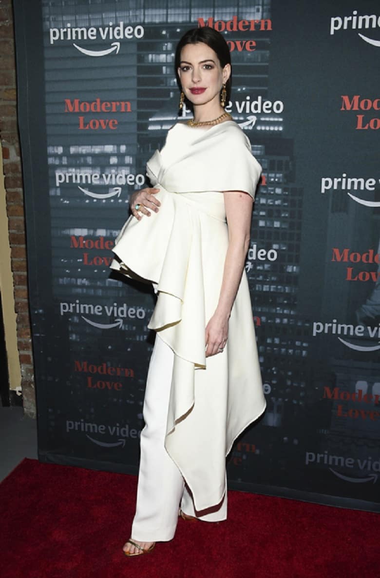 خانمهای بازیگر زمان بارداری لباسهای زیبایی پوشیده اند. خانمهای بازیگر زمان بارداری لباسهای زیبایی پوشیده اند.