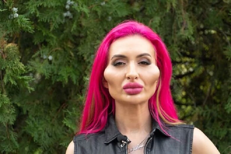 تصاویر/ این زن بزرگترین گونه جهان را دارد!