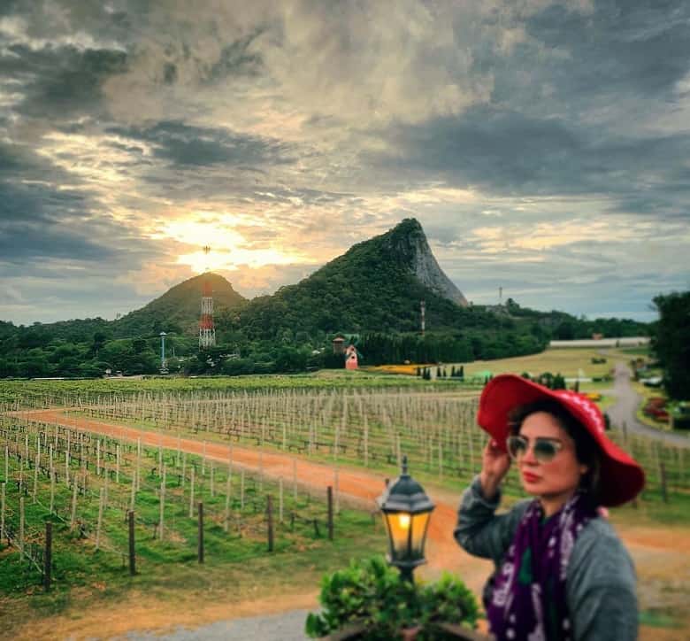 تصاویر/ بازیگر زن سه در چار در خارج تفریح می‌کند!