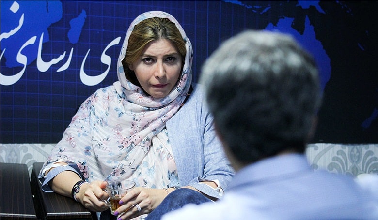 تصاویر/ ژست‌های عجیب فریبا نادری در حضورش در یک خبرگزاری