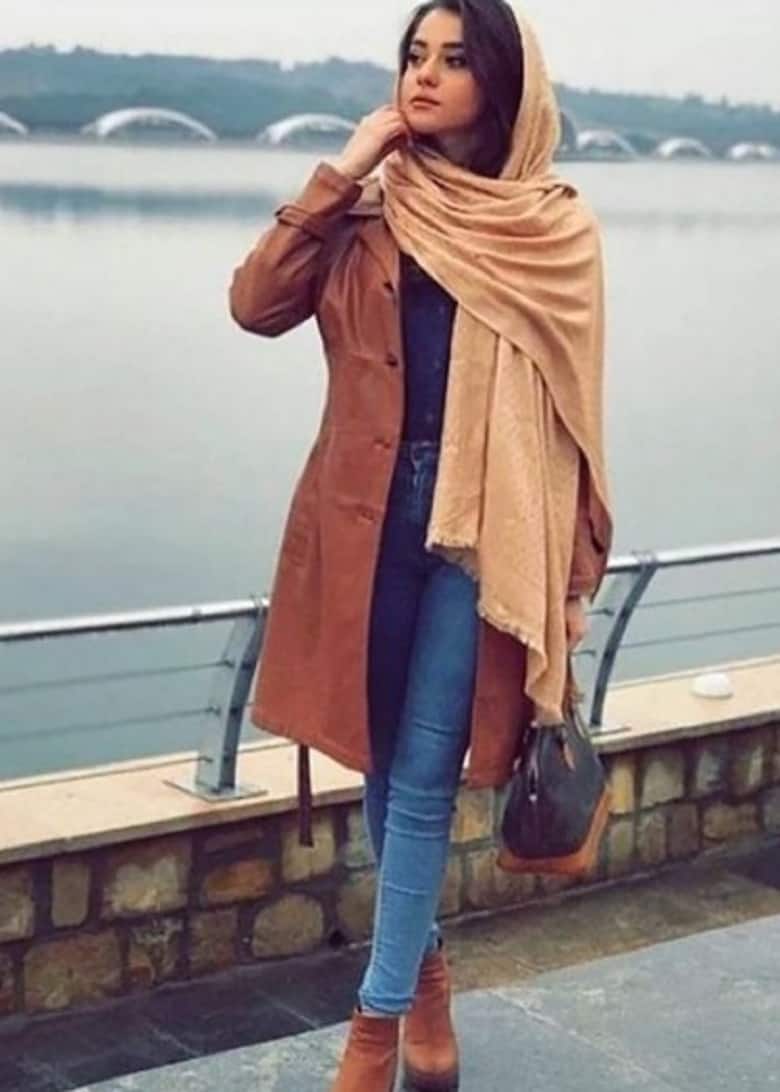 تصاویر/ بررسی لباس‌های گلزار و همسرش در مراسم عقد و ازدواجشان