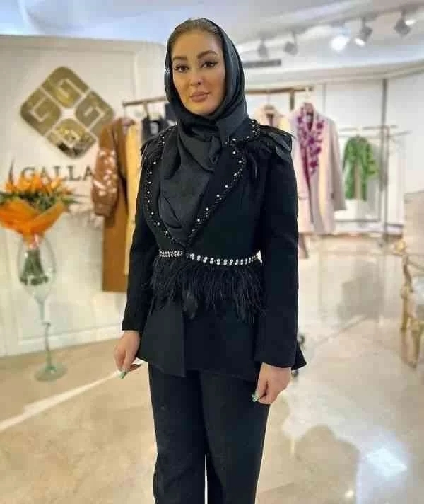 “الهام حمیدی” در خارج این تیپی می گردد/ عکس