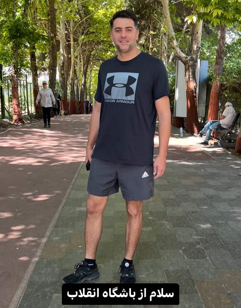 عکس/ مجری مشهور تلویزیون عکسی با شلوارک منتشر کرد!