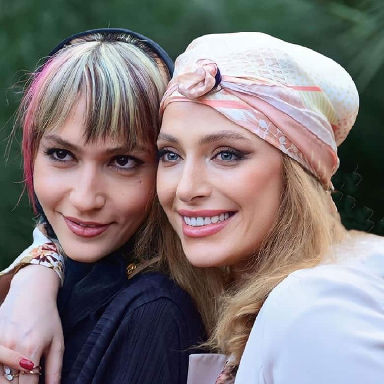 تصاویر/ خانم بازیگر “ویلای من” مهران مدیری با تیپ فشنی در خیابان