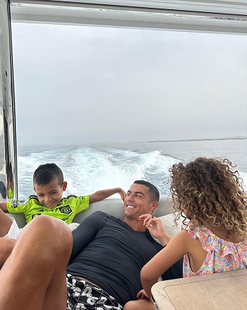 عکسهایی از تفریح لاکچری جورجینا و رونالدو عکسهایی از تفریح لاکچری جورجینا و رونالدو