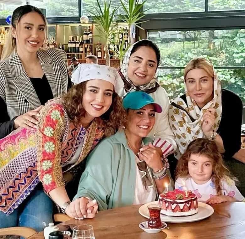 عکس/ ترکیه گردی خانم‌های بازیگر با اقوام و دوستان!