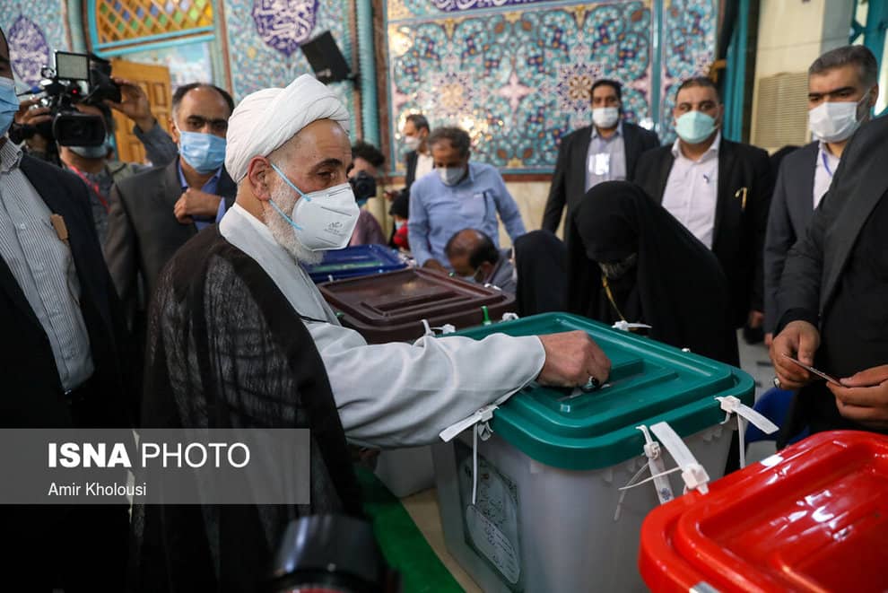 تصاویر مقامات و چهره‌های سیاسی پای صندوق رای