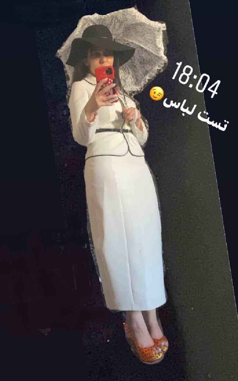 لباس‌های کلاسیک اروپایی به لیلا اوتادی زیاد می‌آید.