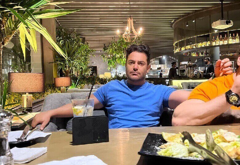 محمدرضا گلزار در کیش خوشگذرانی اعیانی کرد.