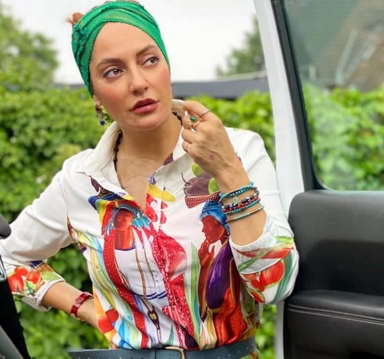 مهناز افشار لباس رنگارنگ پوشید.