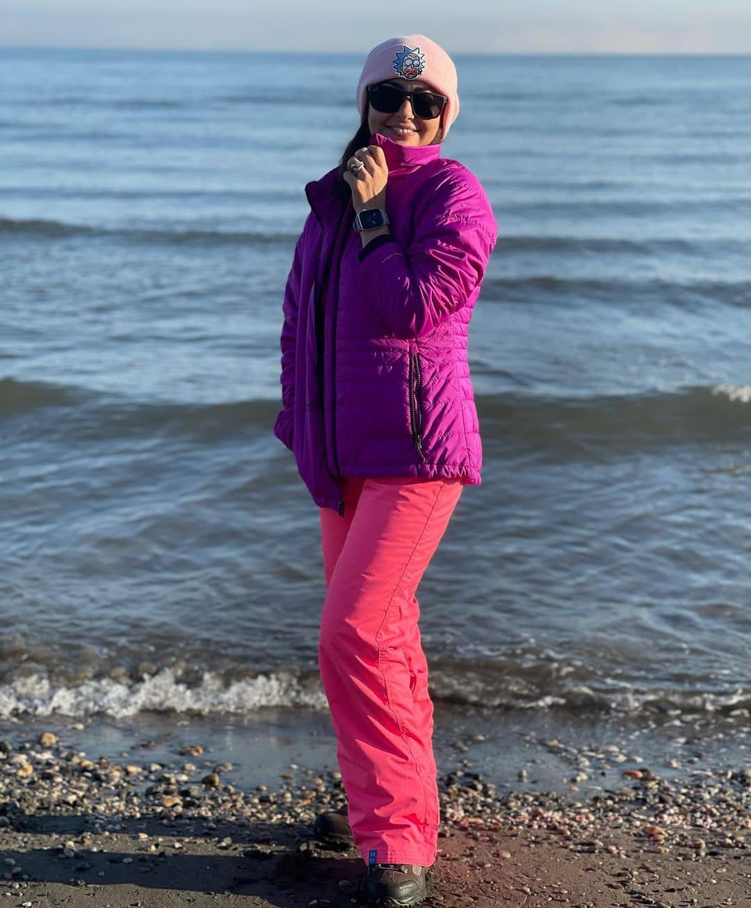 نفیسه روشن کنار دریا طرفدارانش را نصیحت کرد