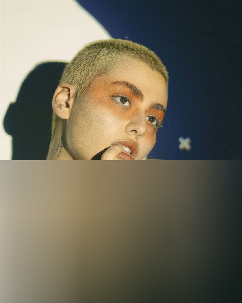 ریحانه پارسا تصاویر غیر متعارف و جنجالی منتشر کرد.