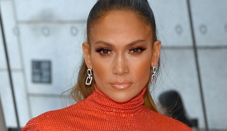 جنیفر لوپز لباس عجیب پوشید.