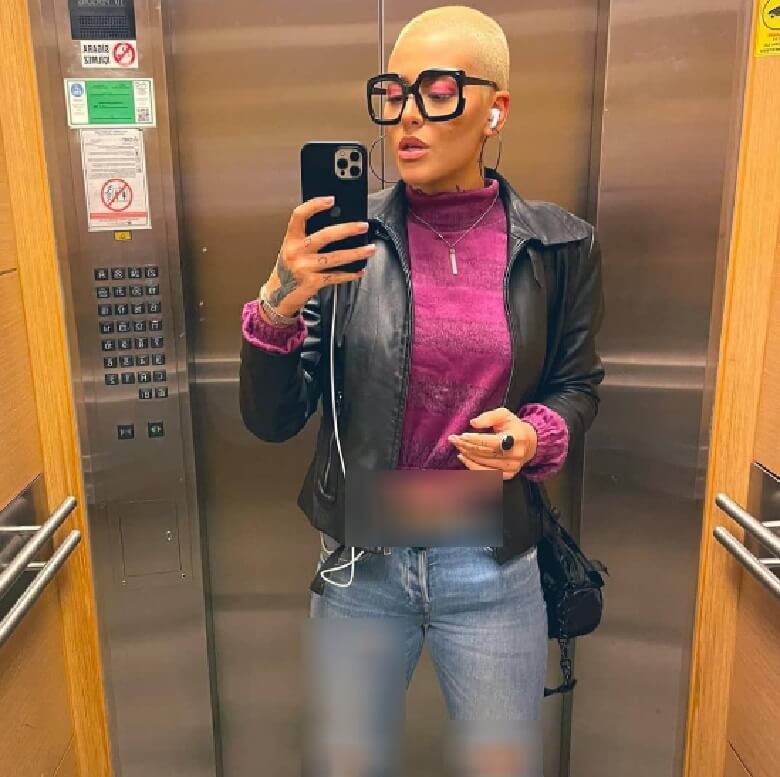 ریحانه پارسا در آسانسور عکس جنجالی گرفت.