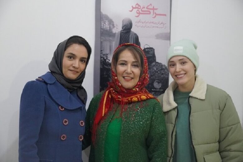 فرشته حسینی از نبود سرپناه برای زنان گلایه کرده است.